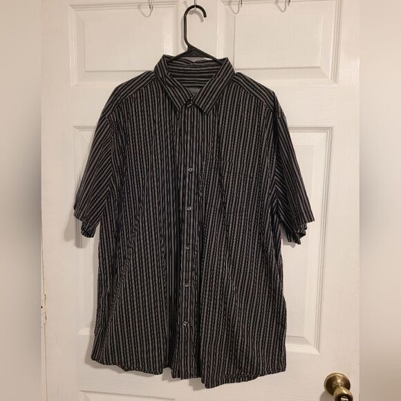 Old Navy men's button up shirt Short sleeve - Picture 1 of 6
